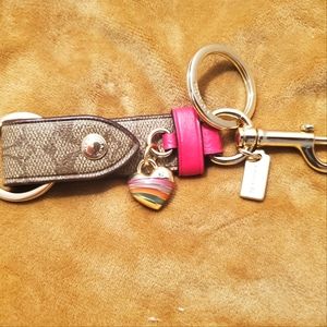 NWT Coach Trigger Snap Bag Charm & Keychain in Khaki/Bold Pink Leather
